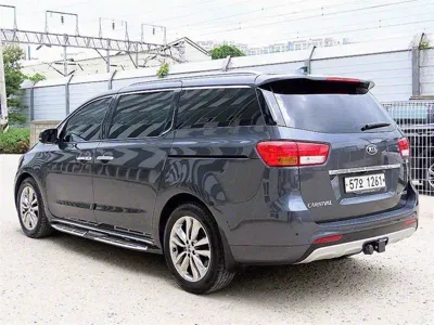 Kia Canival