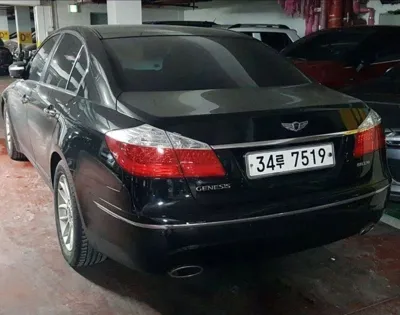 Hyundai Genesis