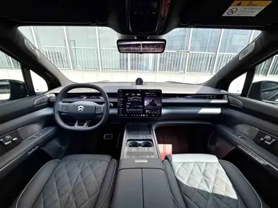Nio ES8