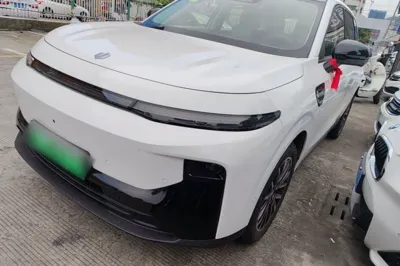 Leapmotor B10
