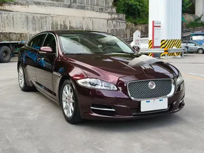 Jaguar XJ