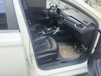 Roewe ei5