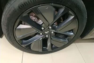 Li Auto L9