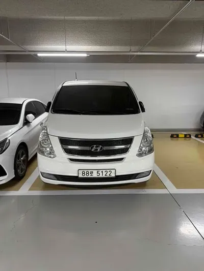 Hyundai Starex