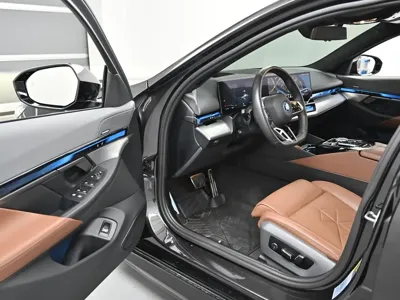BMW i5