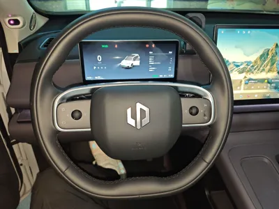 Leapmotor C16