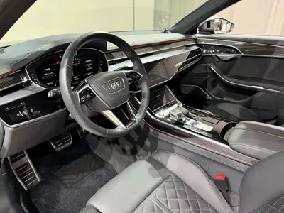 Audi S8