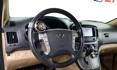 Hyundai Starex
