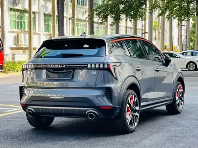 Lynk & Co 06
