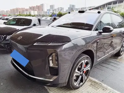 Nio ES8
