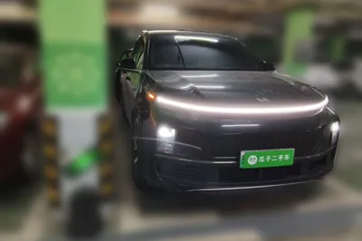 Li Auto L8