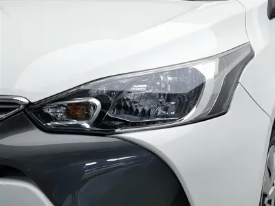 Toyota Yaris L