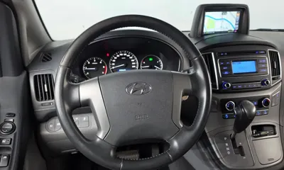 Hyundai Starex