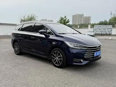 BYD MAX