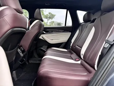 Geely Xingyue L