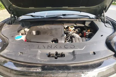 Lynk & Co 08 EM-P