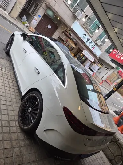 Mercedes-Benz EQE