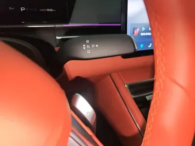 BYD 唐L