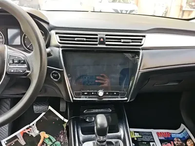 Roewe i5