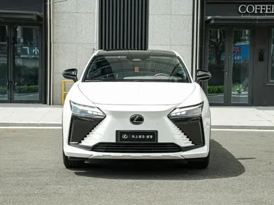 Lexus RZ