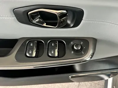 Nio ES8