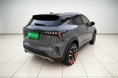 Lynk & Co 06