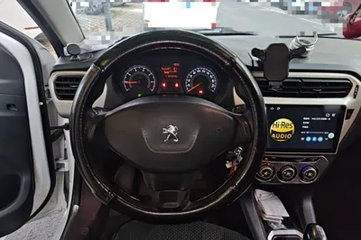 Peugeot 301