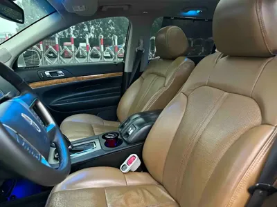 Lincoln MKT