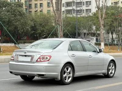 Toyota Reiz