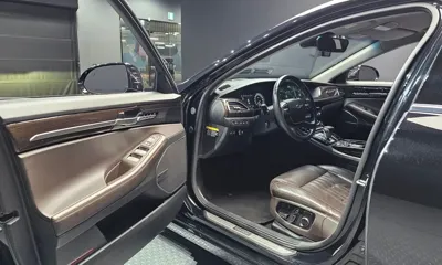 Genesis EQ900