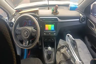 MG ZS