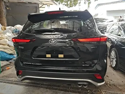 Toyota Crown Kluger