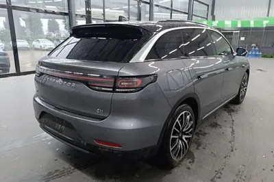 Leapmotor C11