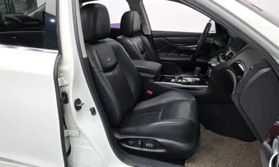 Infiniti M