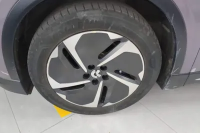 Nio EC6