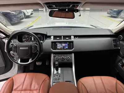 Land Rover Sport