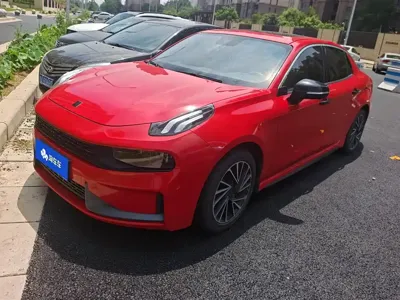 Lynk & Co 03