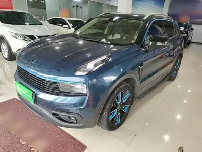 Lynk & Co 01