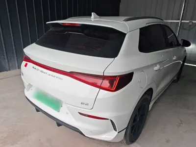 BYD e2