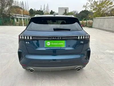 Lynk & Co 06