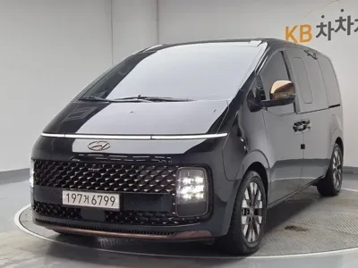 Hyundai Staria