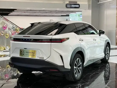 Lexus RZ