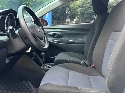 Toyota Yaris L