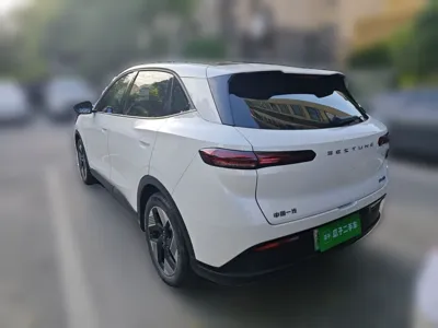 Bestune Yueyi 03