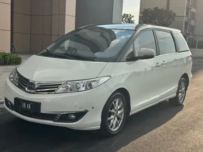 BYD M6