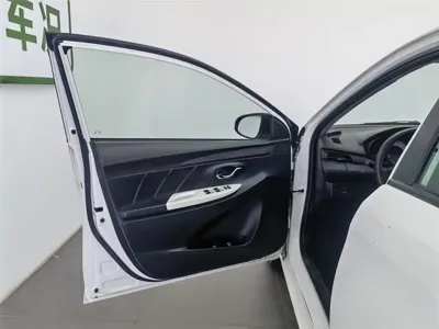 Toyota Yaris L
