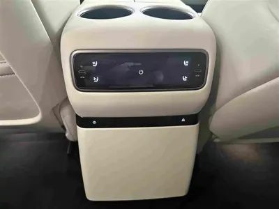 Li Auto 理想i8