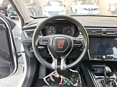 Roewe i5