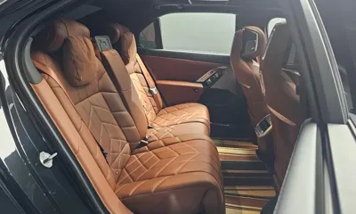 BMW i7