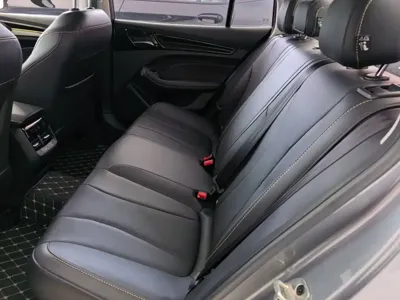 Roewe i5